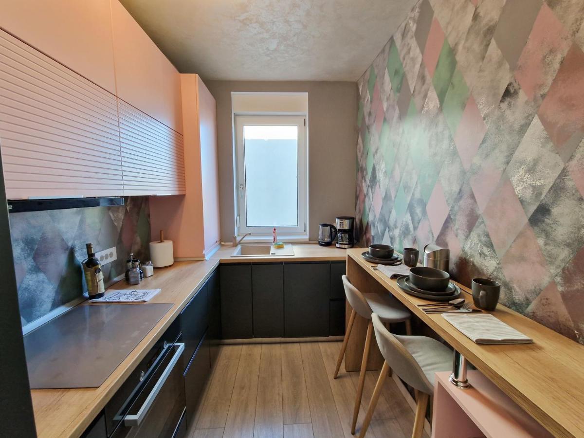 Mirvana Apartments Legacy Residence Timişoara Buitenkant foto